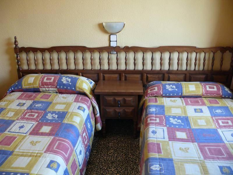 Hostal Rodes メキネンサ 部屋 写真